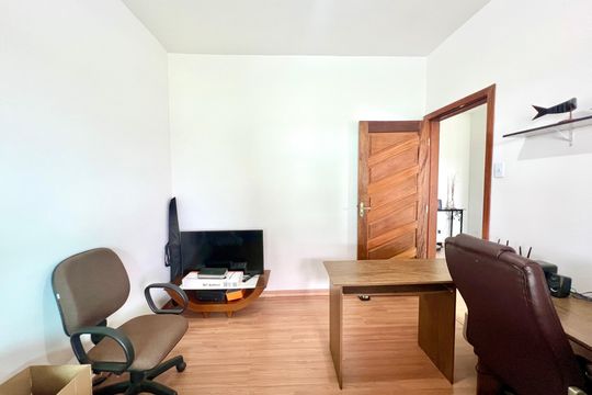 Casa à venda com 5 quartos, 400m² em Rio Branco, Belo Horizonte