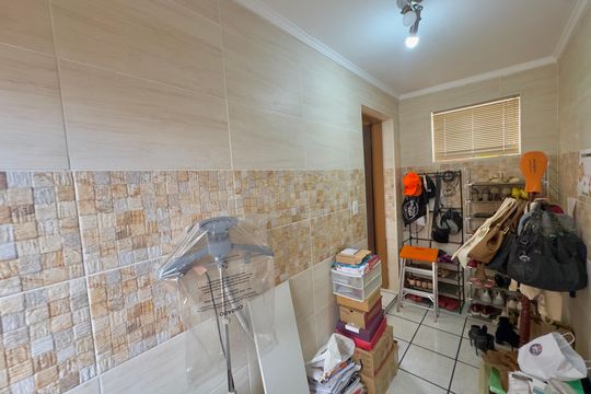 Closet do quarto 2 de casa à venda com 3 quartos, 133m² em Vila Zanardi, Guarulhos