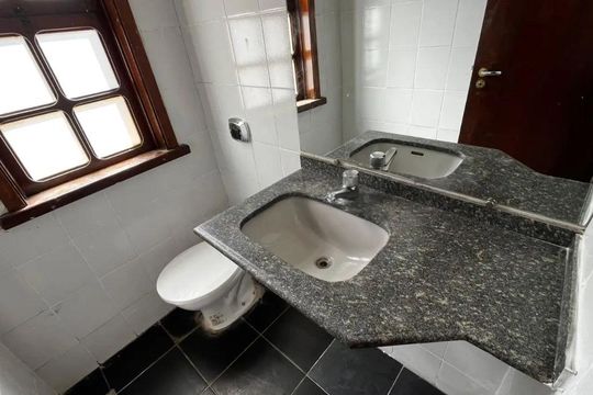 Casa para alugar com 3 quartos, 302m² em Santa Lúcia, Belo Horizonte