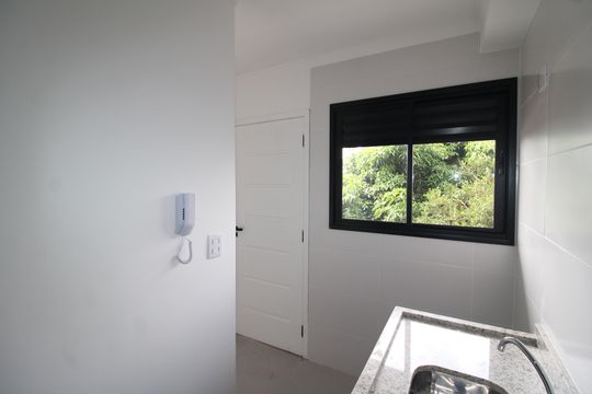 Sala / Cozinha de apartamento à venda com 2 quartos, 37m² em Vila Constança, São Paulo
