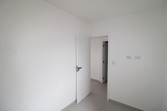Quarto 1 de apartamento à venda com 2 quartos, 40m² em Vila Constança, São Paulo
