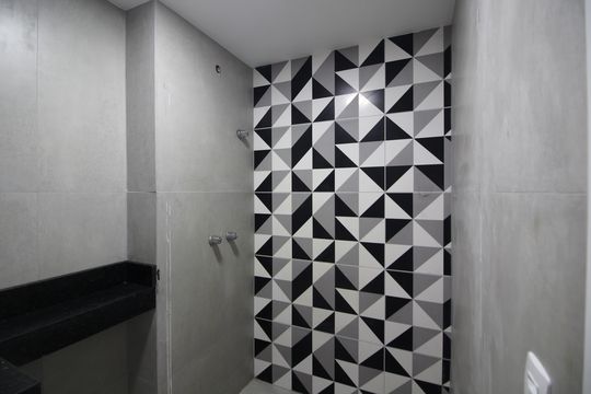 Banheiro Social de casa de condomínio à venda com 4 quartos, 150m² em Taquara, Rio de Janeiro