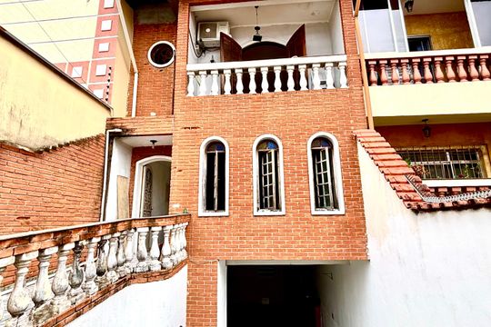 Fachada de casa à venda com 6 quartos, 420m² em Vila Ré, São Paulo