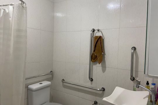 Banheiro de casa à venda com 3 quartos, 96m² em Bonfim, Osasco