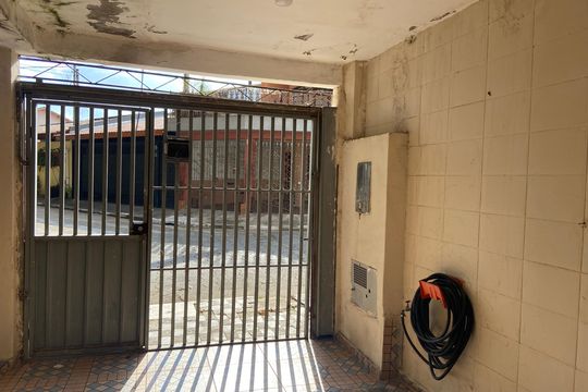 Garagem de casa à venda com 3 quartos, 96m² em Bonfim, Osasco
