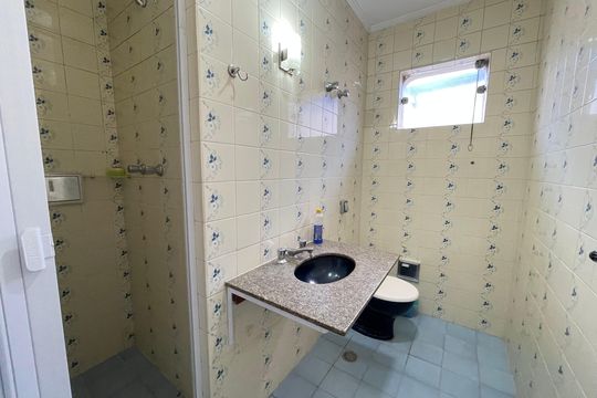 Banheiro 1  de casa à venda com 3 quartos, 121m² em Jardim Sao Jorge (raposo Tavares), São Paulo