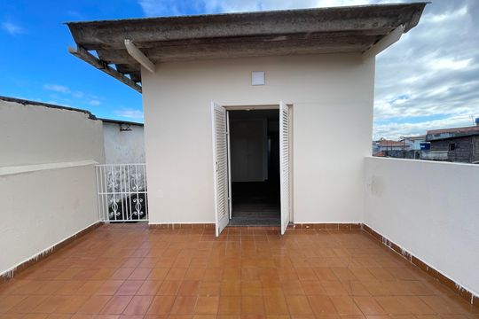 Varanda do Quarto 2 de casa à venda com 3 quartos, 121m² em Jardim Sao Jorge (raposo Tavares), São Paulo