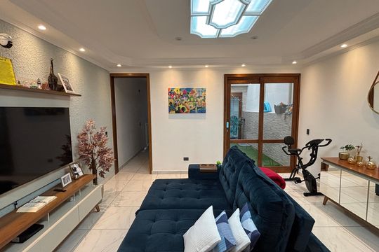 Sala de casa à venda com 3 quartos, 247m² em Parque Gerassi, Santo André