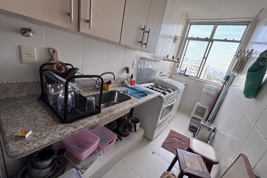 Cozinha de apartamento para alugar com 2 quartos, 57m² em Barra da Tijuca, Rio de Janeiro