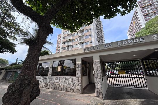 Fachada de apartamento para alugar com 2 quartos, 57m² em Barra da Tijuca, Rio de Janeiro