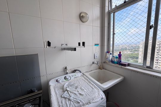 Área de Serviço de apartamento para alugar com 2 quartos, 57m² em Barra da Tijuca, Rio de Janeiro