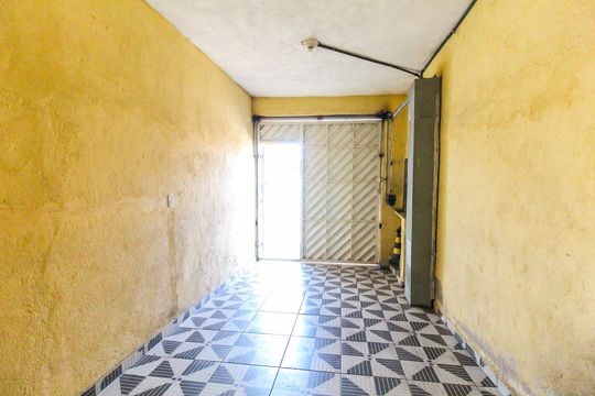 Garagem de casa à venda com 6 quartos, 240m² em Jardim São Paulo, São Paulo