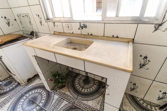 Cozinha 2 de casa à venda com 6 quartos, 240m² em Jardim São Paulo, São Paulo