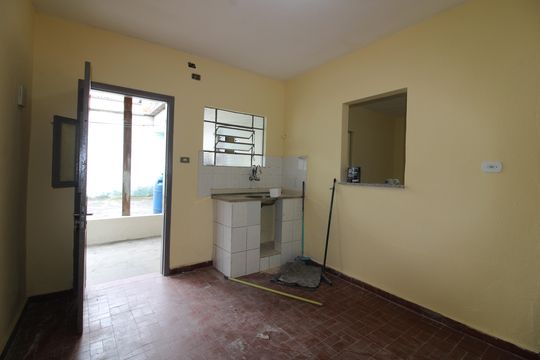 Cozinha de casa para alugar com 1 quarto, 37m² em Vila Ré, São Paulo