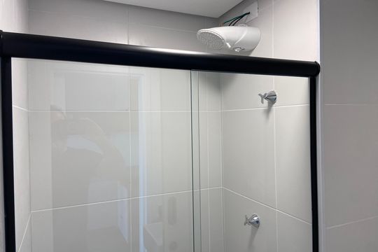 Banheiro de apartamento para alugar com 1 quarto, 33m² em Butantã, São Paulo