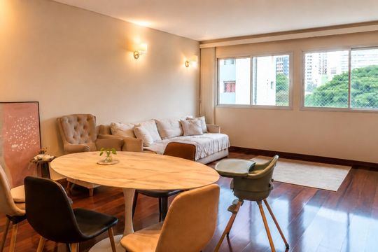 Sala de apartamento à venda com 3 quartos, 148m² em Vila Itapura, Campinas