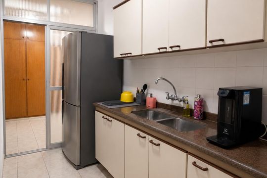Cozinha de apartamento à venda com 3 quartos, 148m² em Vila Itapura, Campinas