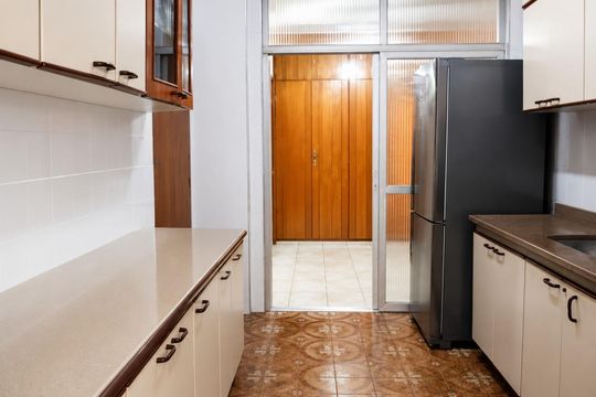 Cozinha de apartamento à venda com 3 quartos, 148m² em Vila Itapura, Campinas