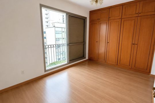 Quarto de apartamento à venda com 3 quartos, 148m² em Vila Itapura, Campinas