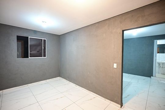 Quarto de casa para alugar com 1 quarto, 40m² em Vila Ernesto, São Paulo