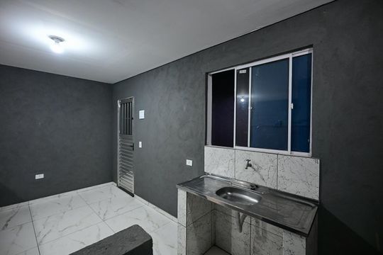 Cozinha de casa para alugar com 1 quarto, 40m² em Vila Ernesto, São Paulo