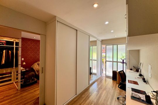 Escritório de apartamento à venda com 2 quartos, 117m² em Laranjeiras, Rio de Janeiro