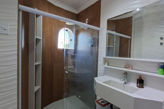 Banheiro  de casa à venda com 3 quartos, 195m² em Jardim Ana Maria, Santo André