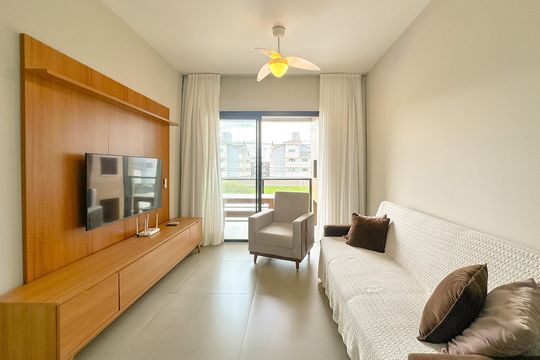 Sala de TV de apartamento para alugar com 2 quartos, 75m² em Ingleses do Rio Vermelho, Florianópolis