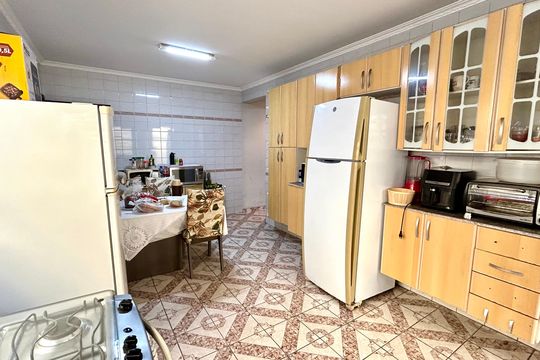 Cozinha de casa à venda com 3 quartos, 235m² em Jardim Valeria, Guarulhos