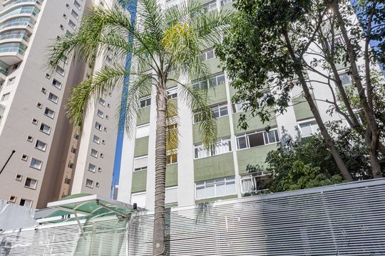 Fachada do Prédio de apartamento à venda com 2 quartos, 86m² em Aclimação, São Paulo