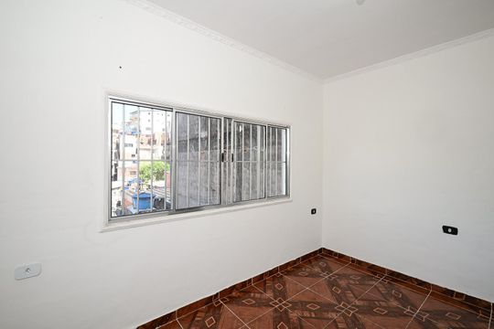 Quarto de casa para alugar com 1 quarto, 45m² em Jardim Oliveiras, Taboão da Serra