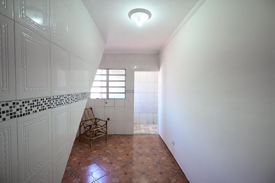 Casa para alugar com 1 quarto, 45m² em Jardim Oliveiras, Taboão da Serra