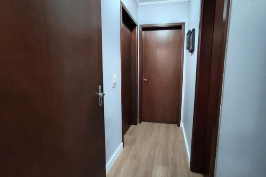 Corredor de apartamento à venda com 2 quartos, 78m² em Higienópolis, Porto Alegre