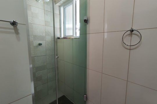 Banheiro de apartamento à venda com 2 quartos, 78m² em Higienópolis, Porto Alegre