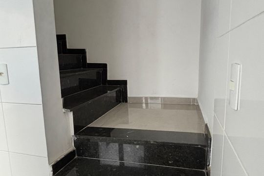 Escada de apartamento para alugar com 2 quartos, 124m² em Parque das Nações, Santo André