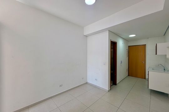 Sala de kitnet/studio à venda com 1 quarto, 30m² em Jardim Sabara, São Paulo