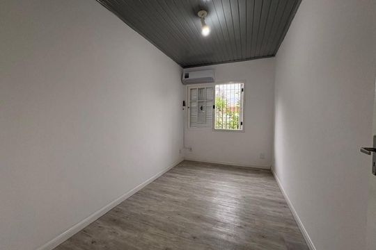 Quarto 2 de casa à venda com 3 quartos, 170m² em Nonoai, Porto Alegre