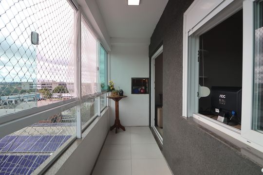 Sacada de apartamento à venda com 2 quartos, 60m² em Niterói, Canoas