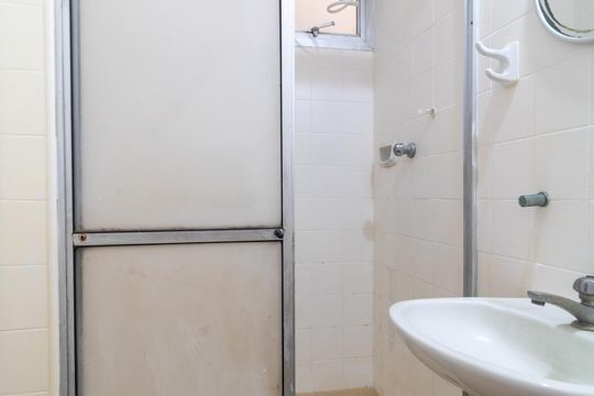 Banheiro de kitnet/studio à venda com 1 quarto, 40m² em Bosque, Campinas