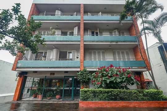 Fachada de apartamento à venda com 3 quartos, 129m² em Santa Cecília, Porto Alegre