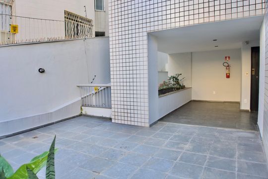 Área Comum - Pilotis de apartamento à venda com 4 quartos, 120m² em Coracao de Jesus, Belo Horizonte