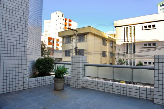 Área Comum - Pilotis de apartamento à venda com 4 quartos, 120m² em Coracao de Jesus, Belo Horizonte