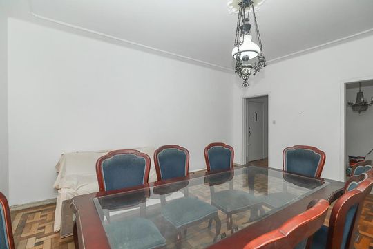 Sala de apartamento para alugar com 3 quartos, 130m² em Petrópolis, Porto Alegre