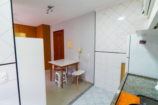 Cozinha de apartamento à venda com 1 quarto, 28m² em Vila Monte Alegre, São Paulo