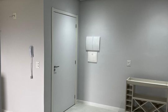 Banheiro social de apartamento para alugar com 2 quartos, 50m² em Parque Santa Fé, Porto Alegre