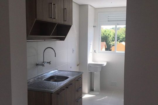 Cozinha de apartamento à venda com 2 quartos, 50m² em Ipanema, Porto Alegre