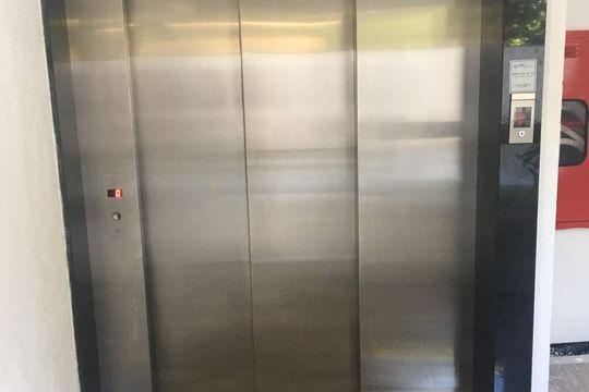 Área externa de apartamento à venda com 2 quartos, 50m² em Ipanema, Porto Alegre