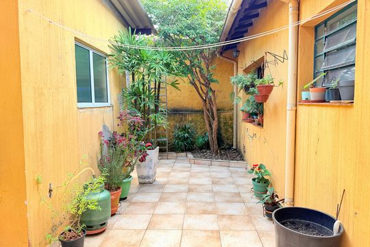 Casa para alugar com 3 quartos, 220m² em Vila Sao Francisco (zona Sul), São Paulo