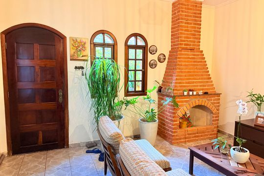 Sala de casa para alugar com 3 quartos, 220m² em Vila Sao Francisco (zona Sul), São Paulo