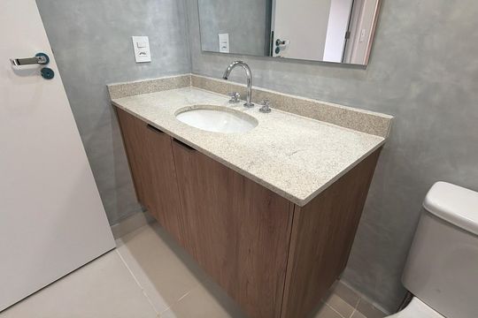 Banheiro de apartamento para alugar com 2 quartos, 50m² em Quarta Parada, São Paulo